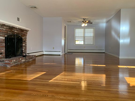 Living / Dining area