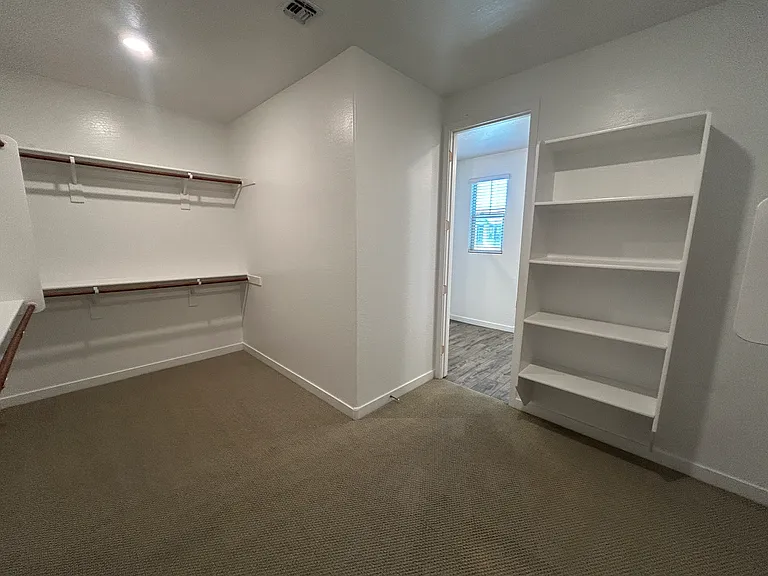 1146 E Weatherby Way — Photo 53