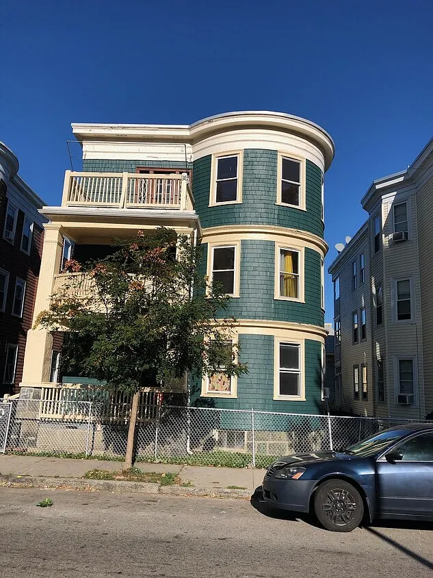 4 bed, 1200 sqft, $3,600 — Photo 1