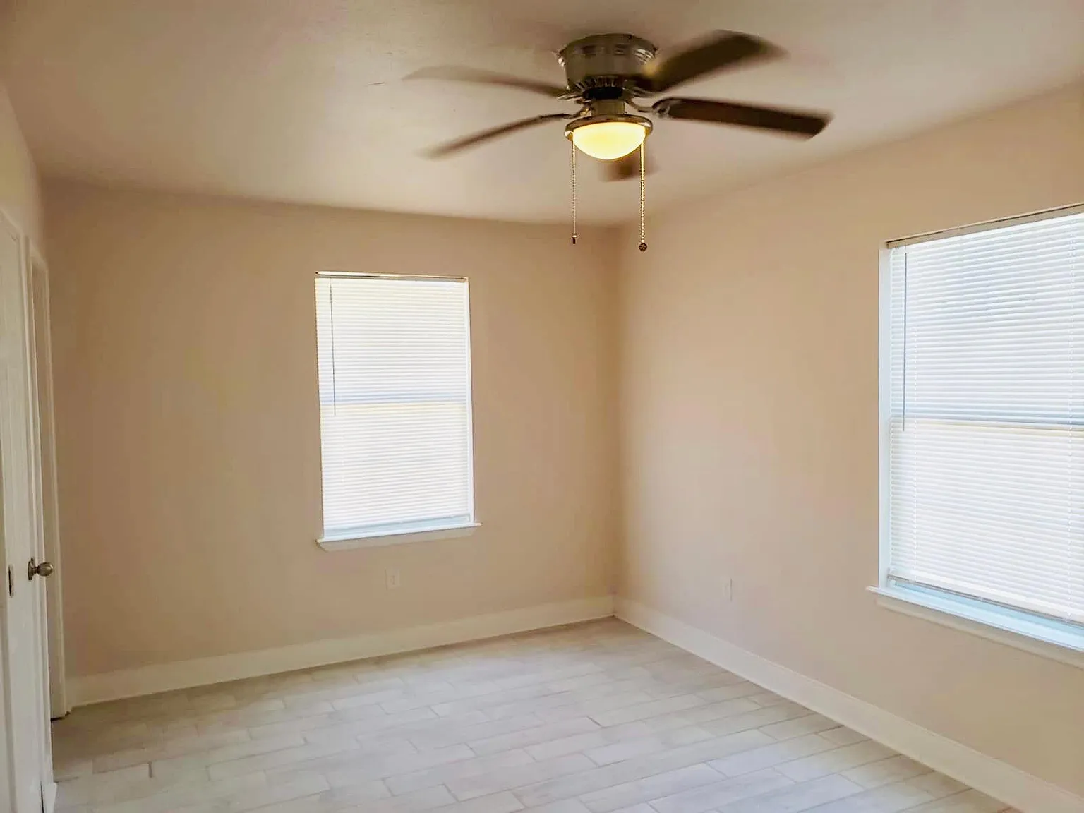 806 Kelley St — Photo 4