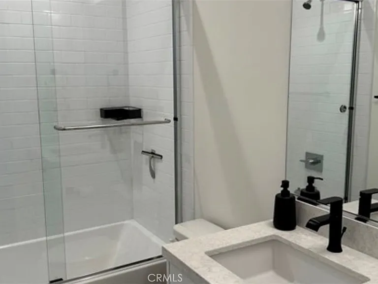 1197 Winslow Ln — Photo 15