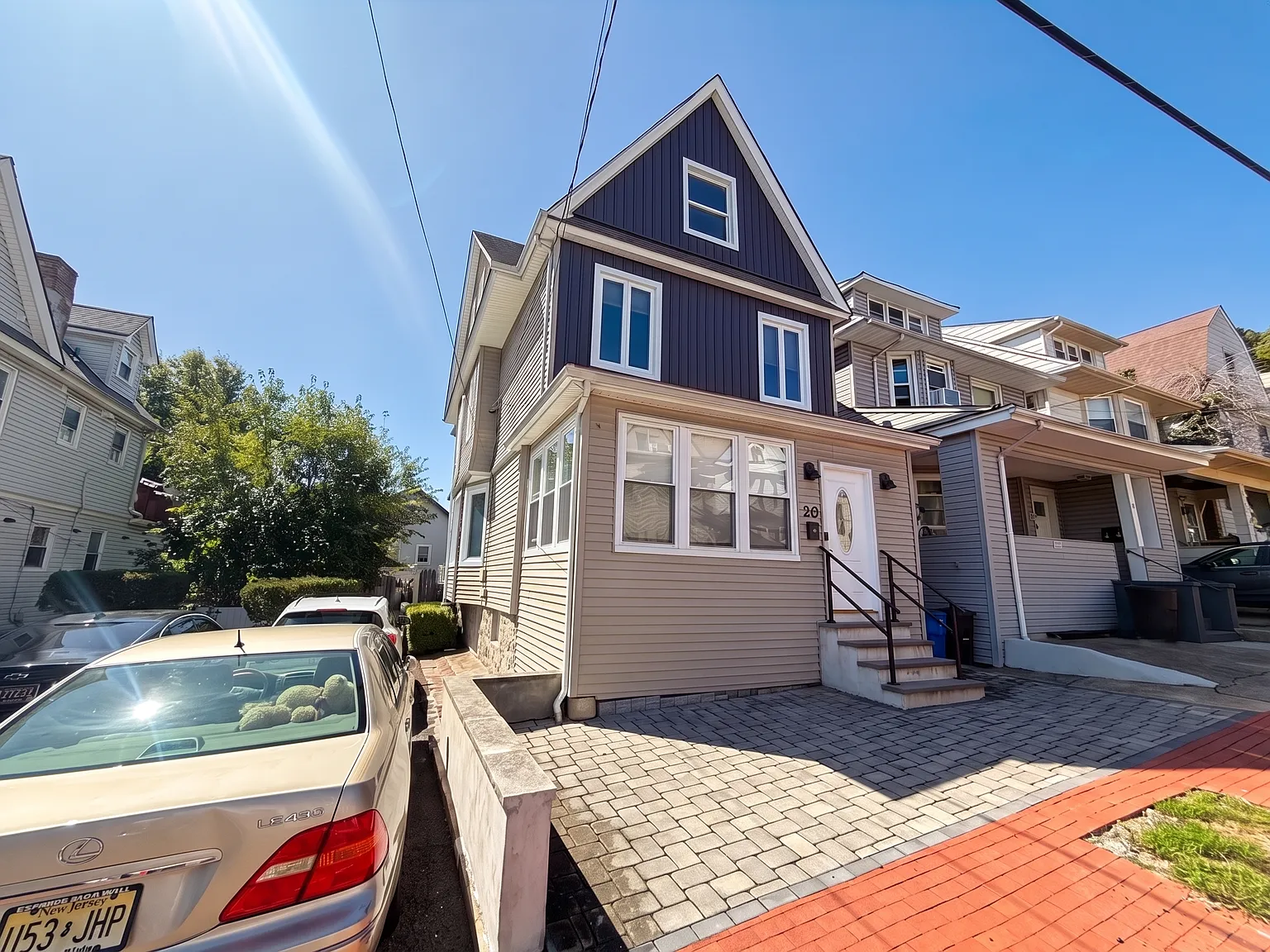 3 bed, $4,000 — Photo 2