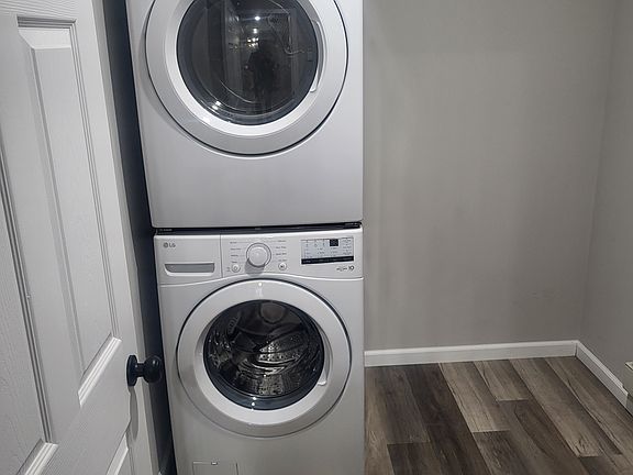 5th image of 901 13th St SW #1