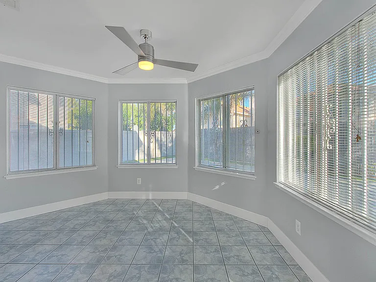 30279 Silver Ridge Ct — Photo 6