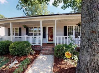 2201 Belford Dr, Sanford, NC 27330