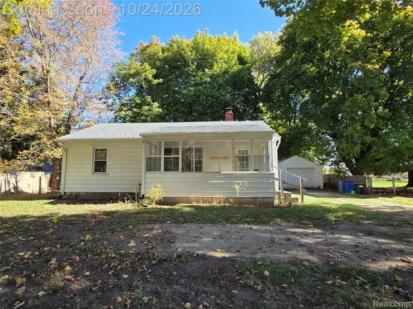 2344 N Linden Rd, Flint, MI 48504