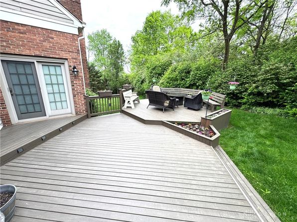 8300 Fox Hill Ct, West Chester, OH 45069
