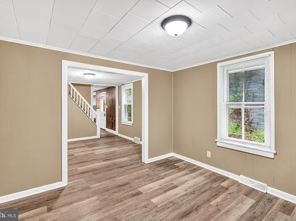 14 7th St, Salem, NJ 08079