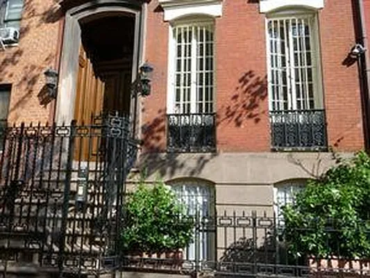 Rented by Douglas Elliman | media 16