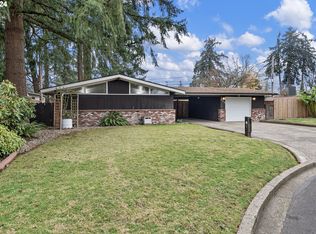 494 Winston Pl, Springfield, OR 97477