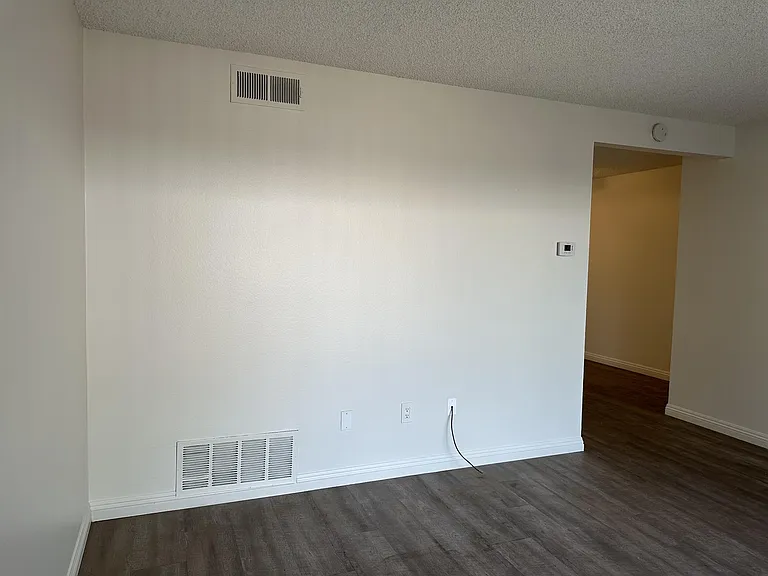 160 N Fonda St #2 — Photo 9