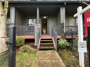 1425 NE Lockheart Ln, Hillsboro, OR