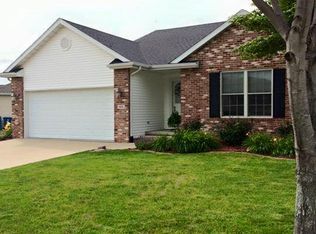 125 Possum Pass Ct, Sherman, IL 62684