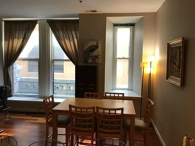 1013 Chestnut St #503 — Photo 5