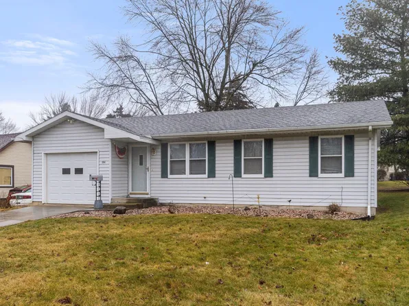 204 N Dewey St, Auburn, IN 46706