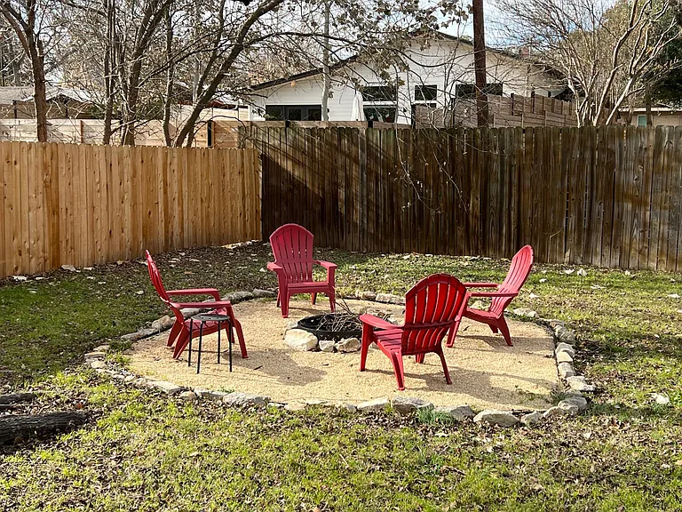 2602 Friar Tuck Ln — Photo 10