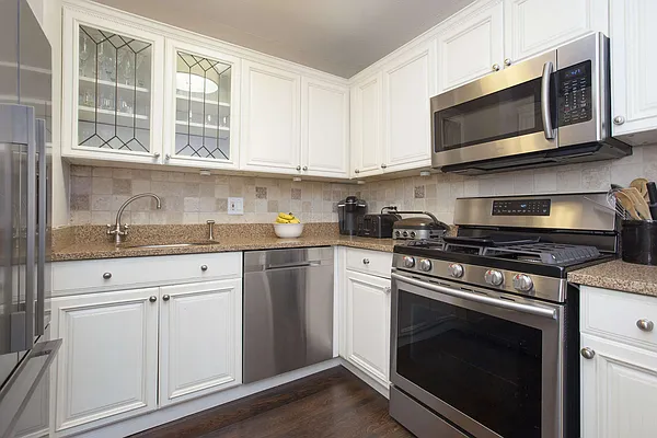 Sold by Brown Harris Stevens | media 23