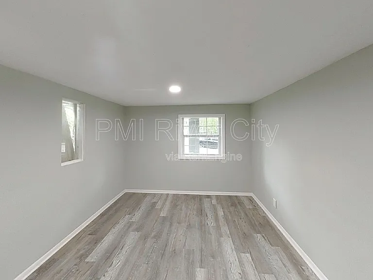 1867 W 41st St — Photo 5