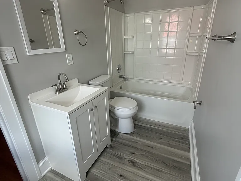 142 N Washington St #4 — Photo 10