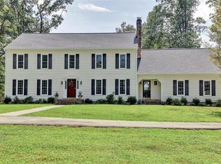 3940 S Fairway Dr, Powhatan, VA