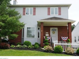 6011 Allanwood Rd, Parma, OH 44129