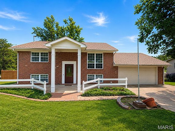 3rd image of 3660 W Lakeview Dr