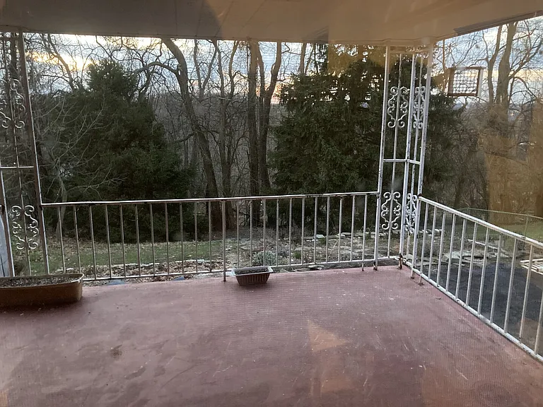 Bryant Dr — Photo 19