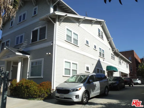 1821 W 12th Pl APT 2, Los Angeles, CA 90006
