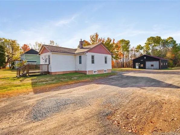 15 Centennial Dr, Minto, NB E4B 3S1