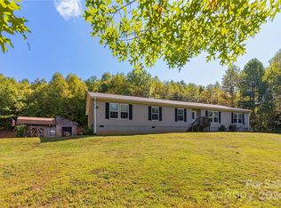 2980 Cabin Creek Rd, Zirconia, NC 28790