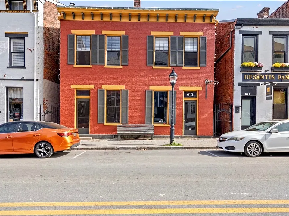 610 Main St #2