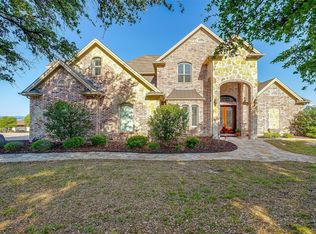 2112 Tree Top Ct, Granbury, TX 76049