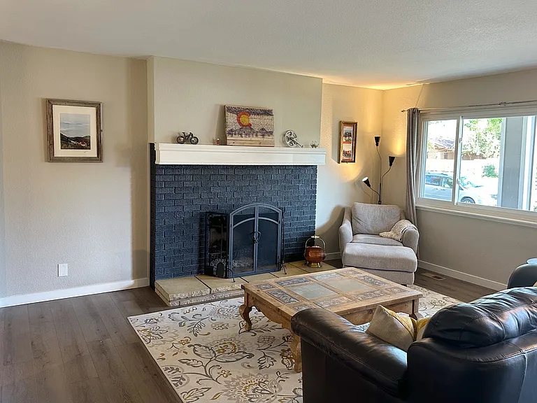 2526 E Caramillo St — Photo 2