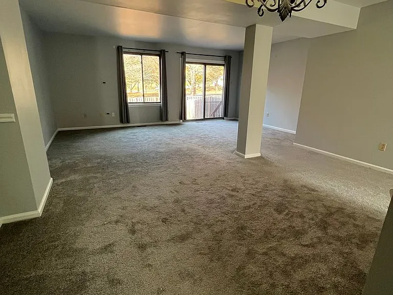 172 Windham Ct — Photo 6