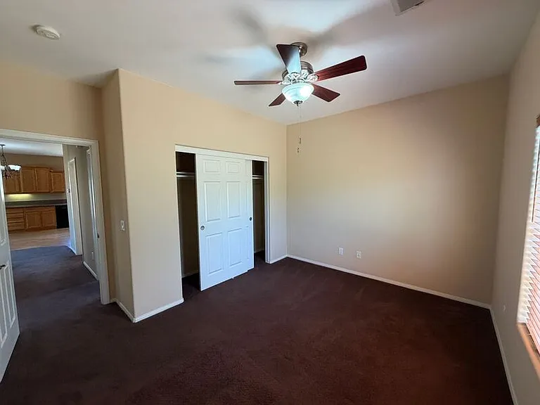 32586 Galleano Ave — Photo 10