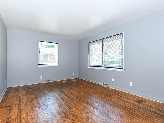 5th image of 1620 Woodbriar Ave