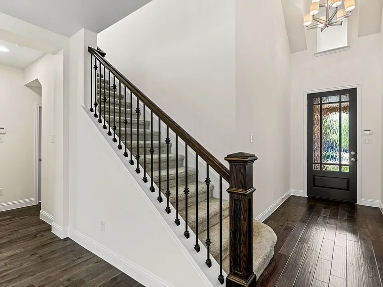 1514 Carnation St — Photo 5