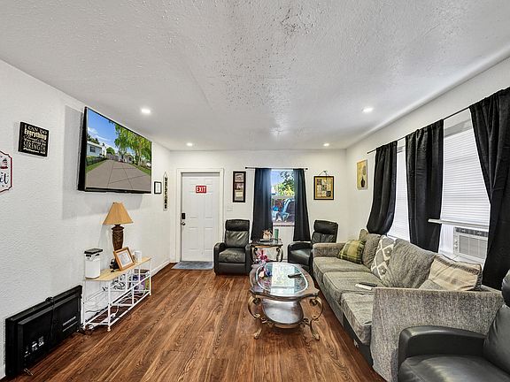 4th image of 2815 ADAMS Street