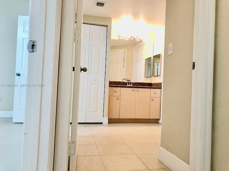 2557 Centergate Dr #103 — Photo 20