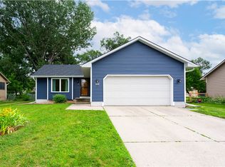 875 4th St, Waukee, IA 50263
