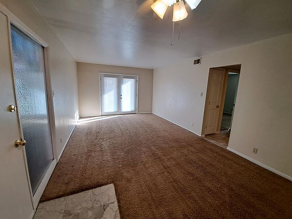 2nd image of 1005 Queen Ann Dr #15