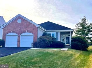 8 Manley Rd, Pennington, NJ 08534