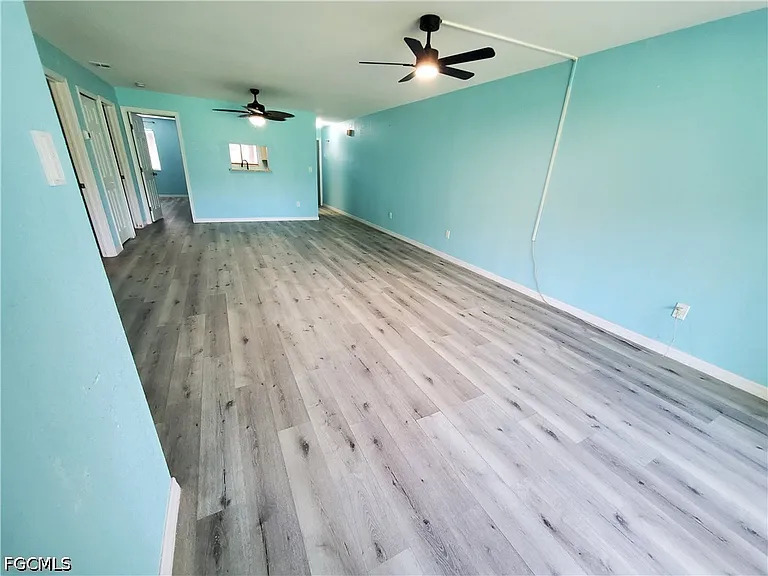 1055 Palm Ave #214 — Photo 15