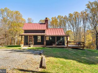 9371 Lake Daniel Rd, Marshall, VA 20115