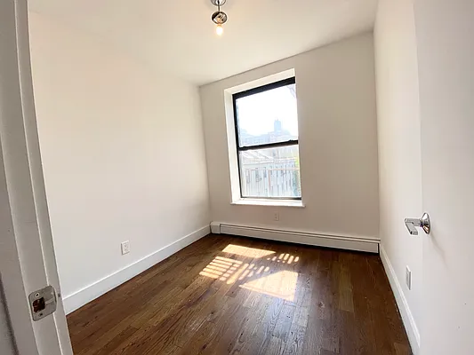 Rented by EastMount Realty LLC | media 21