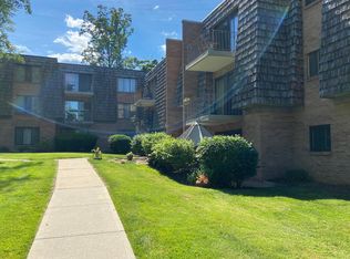 815 Forest Green Dr #815, Coraopolis, PA 15108