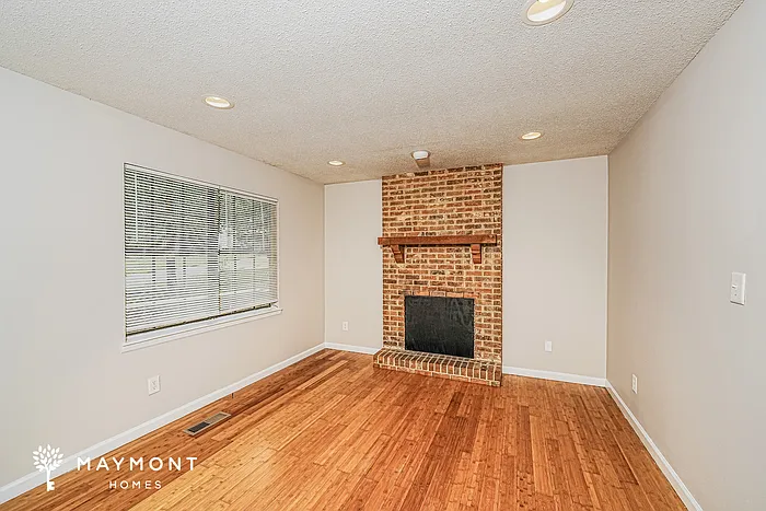 6836 Markham Dr — Photo 5