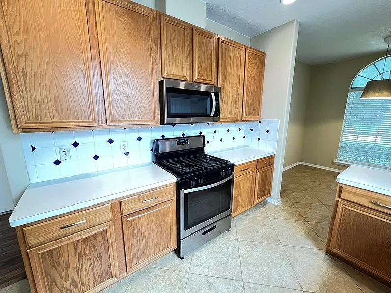 2910 Blue Dawn Dr — Photo 6