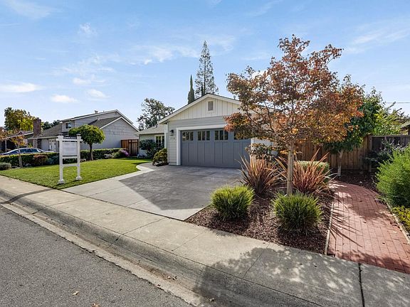 2nd image of 1714 Montemar Way