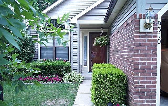 1st image of 9310 N Steeplechase Dr